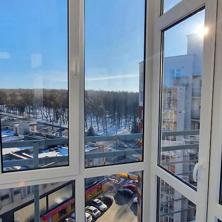 Квартира в новобудові біля парку Тернополь Экстерьер фото